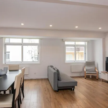 Apartman Spacious And Comfortable In *